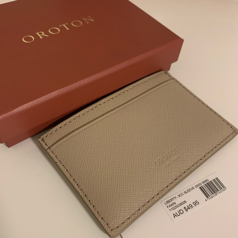 Oroton - 3 Card Sleeve Pouch in Fawn - Picture 4 of 11